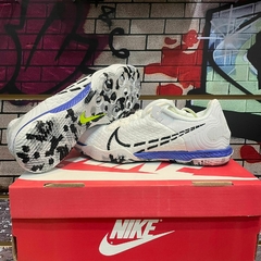 Botines Futsal Nike React Gato - Futbolero