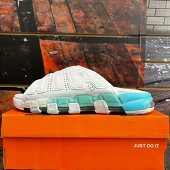 Chinelas Nike Air Uptempo en internet