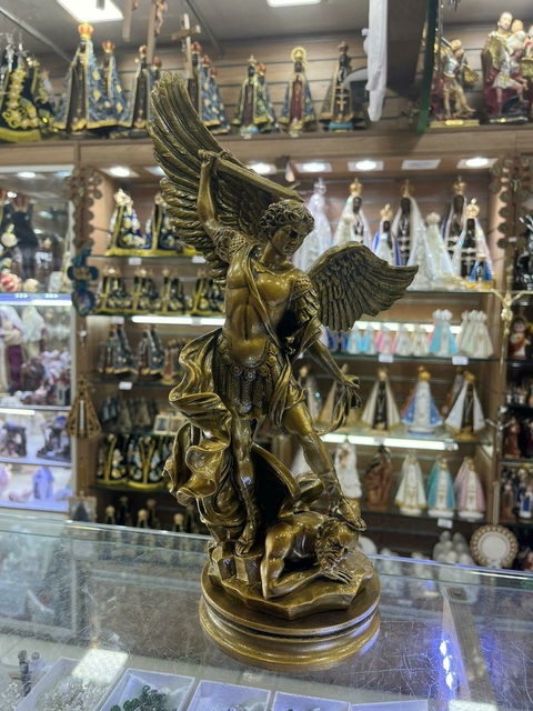 Arcanjo Miguel em mármore