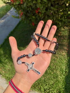 Terço hematita de São Bento - comprar online