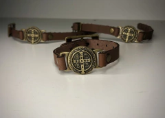 Pulseira São Bento na internet