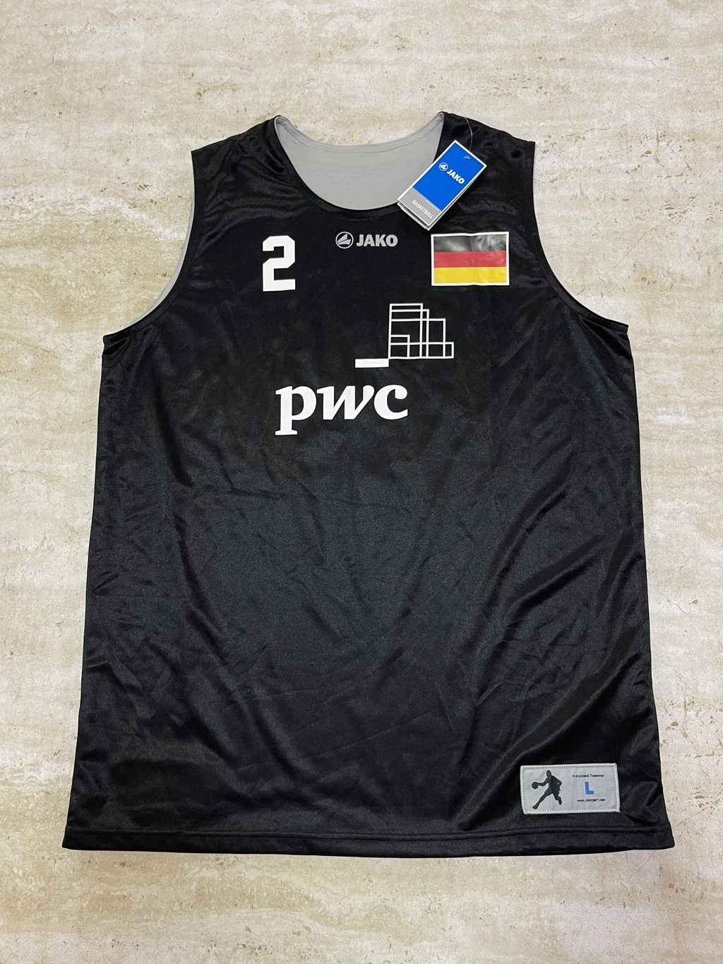 Musculosa Basketball Reversible Alemania Manfred #2 Talle L Sku W25 * thumbnail 6