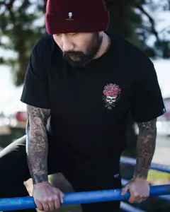 Remera Sullen Clothing BOQUET BADGE STANDARD TEE - tienda online