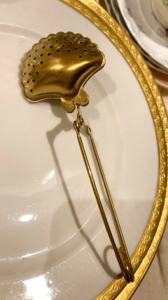 Infusor para té en hebras dorado - tienda online