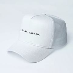 Bone Choraboy Aba Curva Trucker - Calma Caraio. - Branco/Preto - REF 245 - comprar online