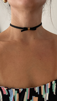 Chocker gamuza moñito