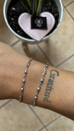 Pulsera con eslabón pelotitas - comprar online