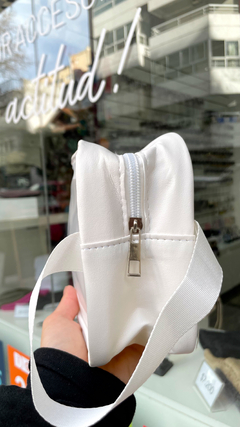 Neceser impermeable WASHBAG blanco - comprar online