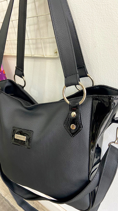 Tote CHARO - charol con arandelas y correa desmontable - tienda online