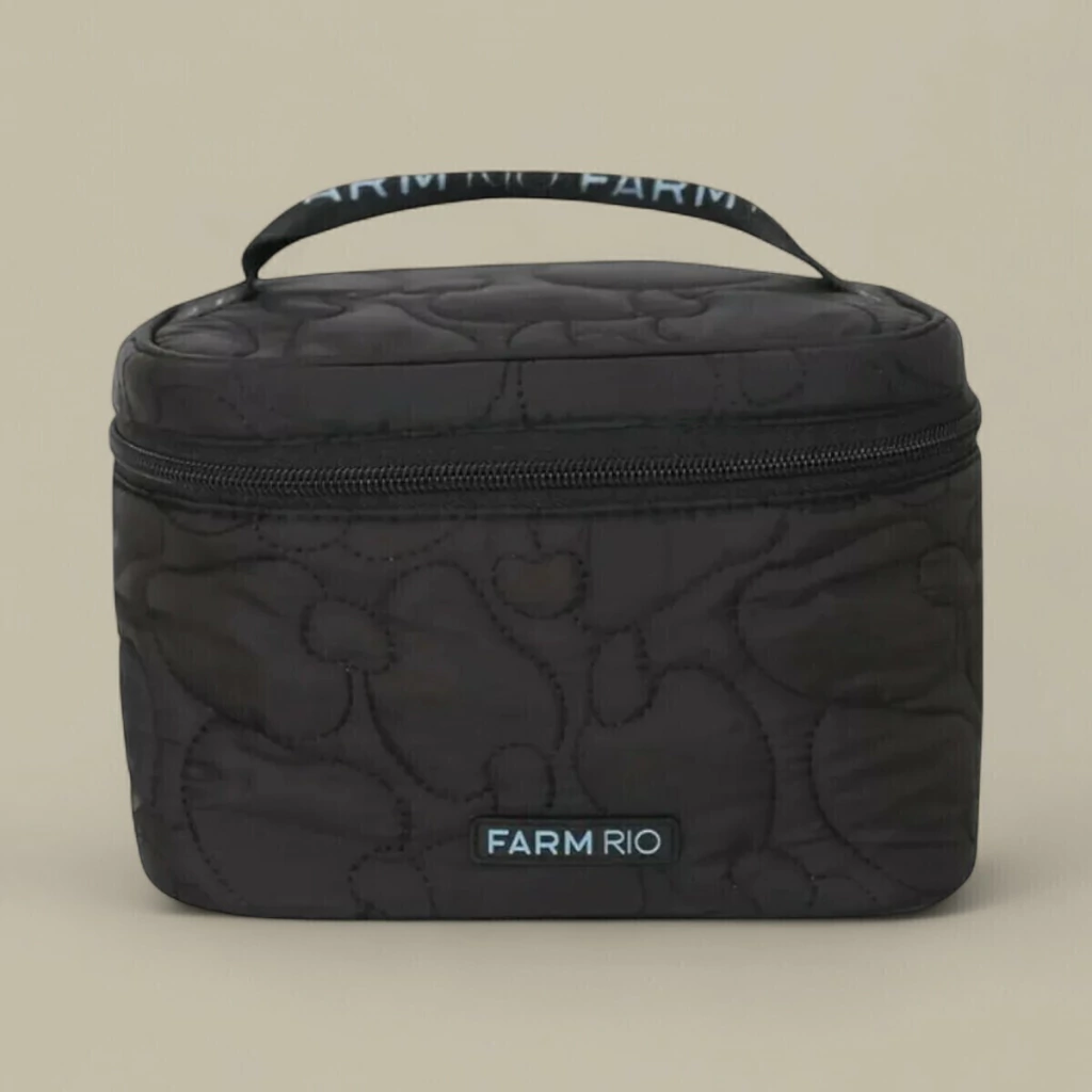 Nécessaire Farm Me Leva Lisos Preta