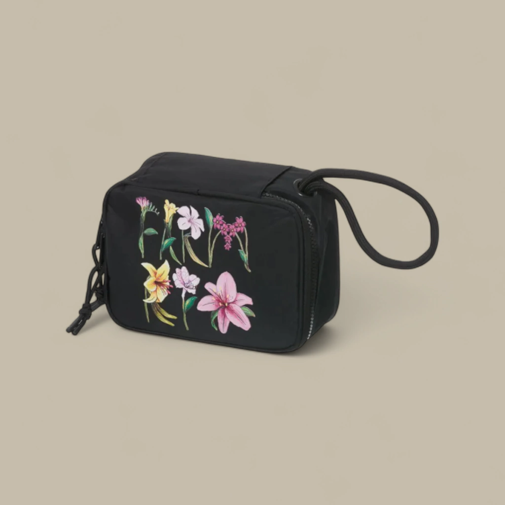 Necessaire Farm Xerô Romance Em Flor Preta