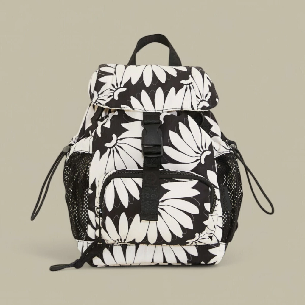 Bolsa Pipoquinha Farm Copabanana Branca e Preta Verão 25