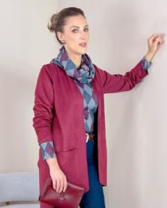 Blusa Confort com Gola Avulsa Estampada