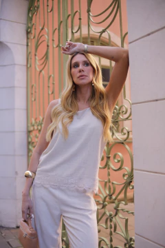 Regata em Linho com Renda Aplicada na internet