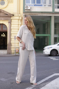 Calça Perna Reta em Linho - comprar online