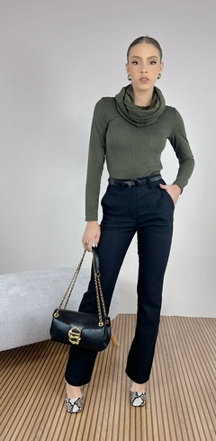 Blusa de Malha com Gola Avulsa