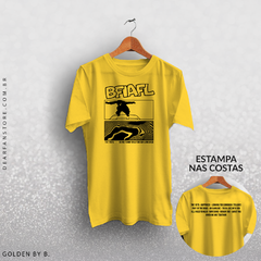 CAMISETA BEING FUNNY IN A FOREIGN LANGUAGE - THE 1975 na internet