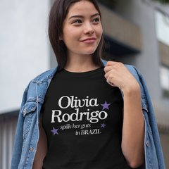 CAMISETA OLIVIA RODRIGO SPILLS HER GUTS IN BRAZIL