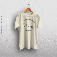 CAMISETA LOVE'S EMBARRASSING - OLIVIA RODRIGO na internet