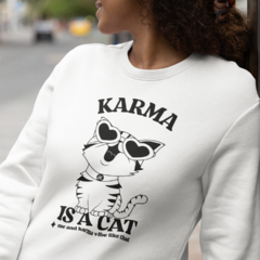 MOLETINHO KARMA IS A CAT