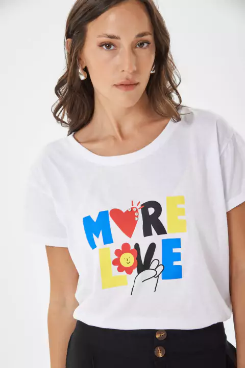 Remera Manga Corta Estampada con Piedras More Love (2528-1802)