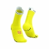 MEIA DE COMPRESSÃO PARA CORRIDA V4 CANO MÉDIO COMPRESSPORT UNISSEX AMARELO