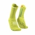 MEIA DE COMPRESSAO PARA CORRIDA V4 (CANO MEDIO) UNISSEX 7070-AMARELO, XU00046B707, TREINO, ATIVIDADE FISICA, ESPORTES, LAZER, CAMINHADA, CORRIDA, ACADEMIA, MUSCULAÇÃO, YOGA, TRILHA, TRAIL, BIKE, BICICLETA, PEDALADA,