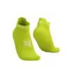 MEIA DE COMPRESSÃO COMPRESSPORT PARA CORRIDA (CANO CURTO) RUN LOW V4 UNISSEX AMARELO