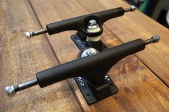 Trucks de Skate ACE CLASSIC 44 MATTE BLACK - Quiron Skate Shop