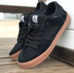 Zapatillas Alpha Venecia negro caramelo en internet