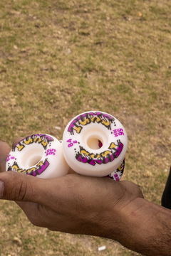 RUEDAS DE URETANO TUXS 56MM 84B SUPER DURAS PRO SIDE CUT - Quiron Skate Shop