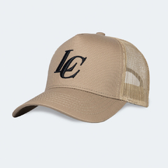 Gorra Loop Trucker. Vicera Curva. Gabardina. Strap justable