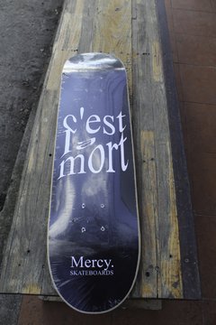 tabla de skate Mercy guatambú - Quiron Skate Shop