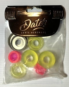 Bujes Dater con pivots material importado, dureza medio. Incluye arandelas para ambos trucks en internet