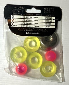 Bujes Dater con pivots material importado, dureza medio. Incluye arandelas para ambos trucks - Quiron Skate Shop