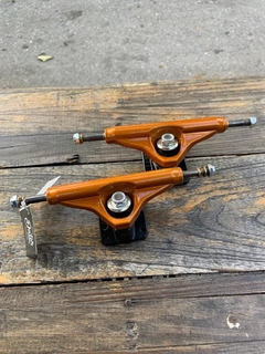 Juego de Trucks Dater 139mm