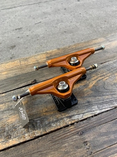 Juego de Trucks Dater 139mm - Quiron Skate Shop