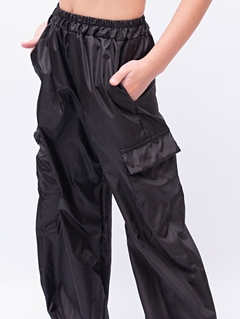 Pantalón PARACHUTE NEGRO Talle 8 SIN CAMBIO - comprar online