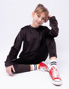 Buzo Plush NEGRO Talle 14 en internet