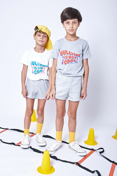 Remera BULLYING Gris Talle 6 en internet