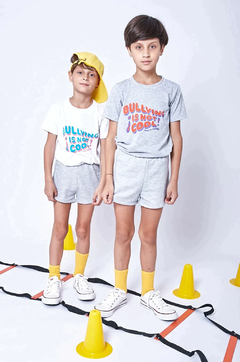Remera BULLYING Gris Talle 12 en internet