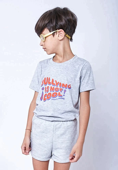 Remera BULLYING Gris Talle 12 - comprar online