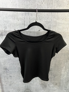 Crop top chain - comprar online