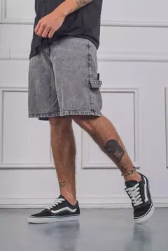 Bermuda jean mom