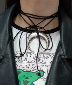 Choker Moon en internet