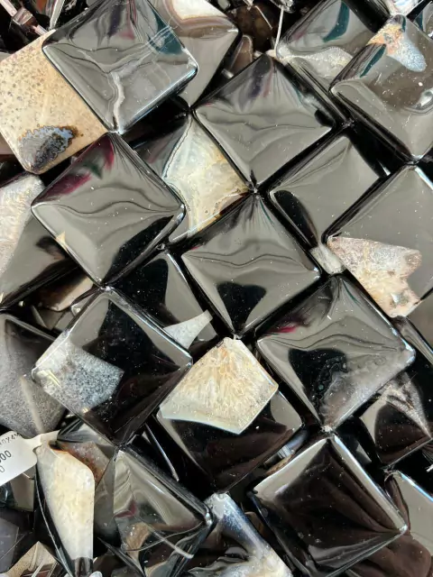 APQ30 - ÁGATA PRETA LOSANGO 40x40cm