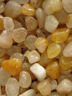 pedra hematoide amarela rolda