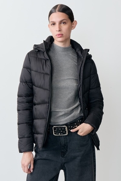 CAMPERA CANELON ANCHO CON CAPUCHA / VER - comprar online