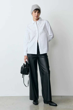 Camisa Recortes con Strass / Ver