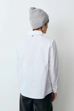 Imagen de Camisa Recortes con Strass / Ver